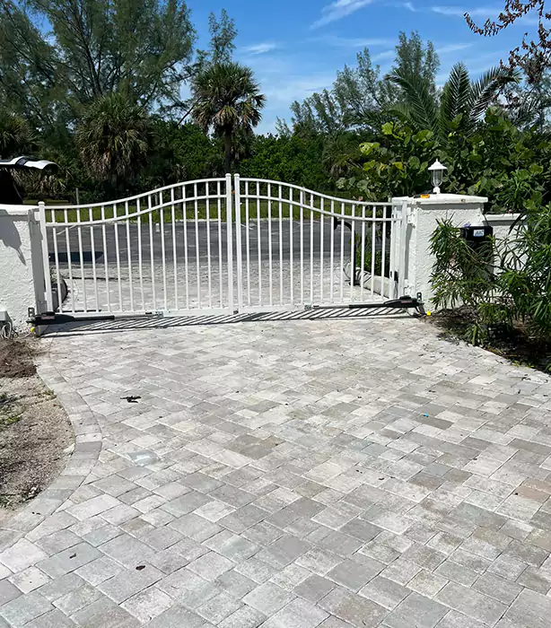 Chain Link Gate Repair Davie